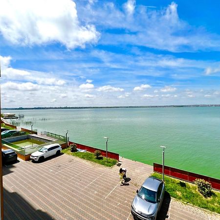 Sophia Lake View Suite Mamaia Buitenkant foto