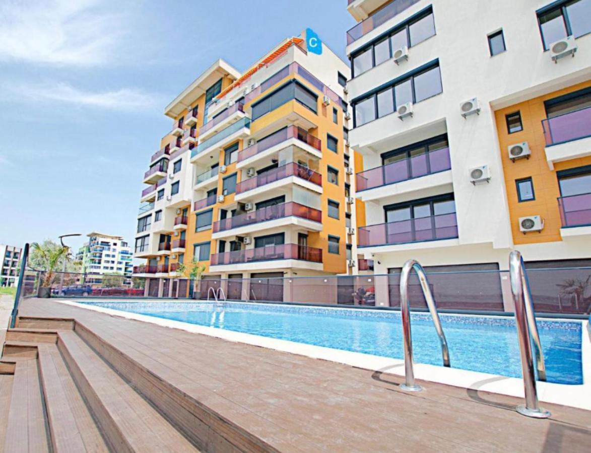 Sophia Lake View Suite Mamaia Buitenkant foto