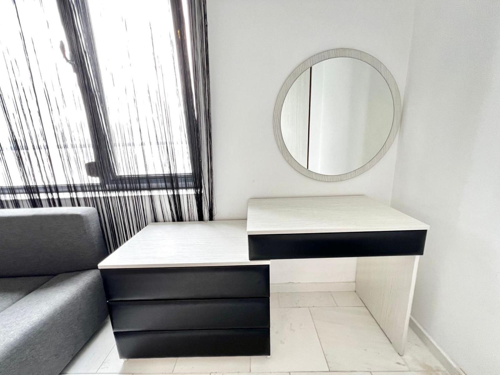 Sophia Lake View Suite Mamaia Buitenkant foto