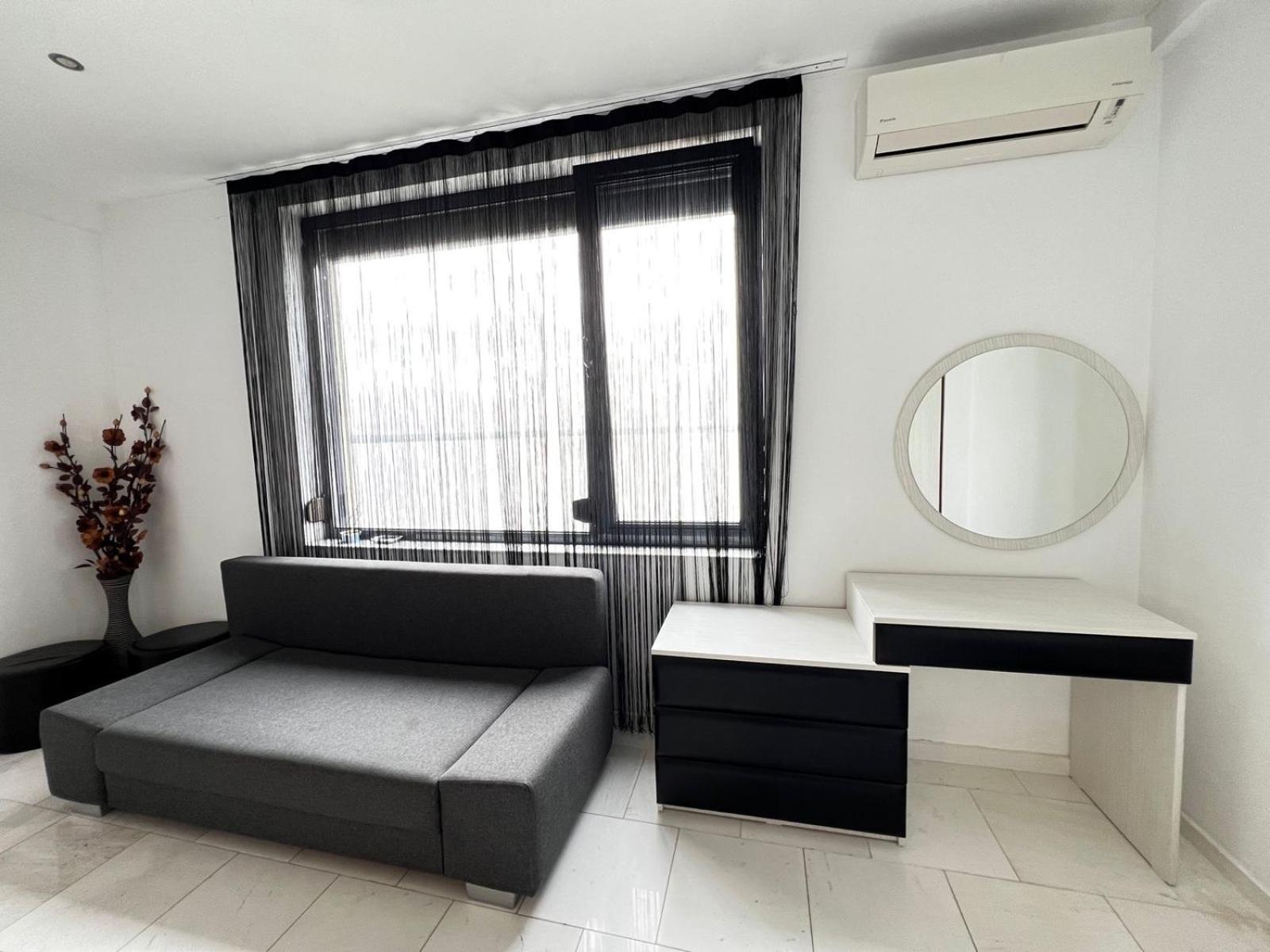 Sophia Lake View Suite Mamaia Buitenkant foto