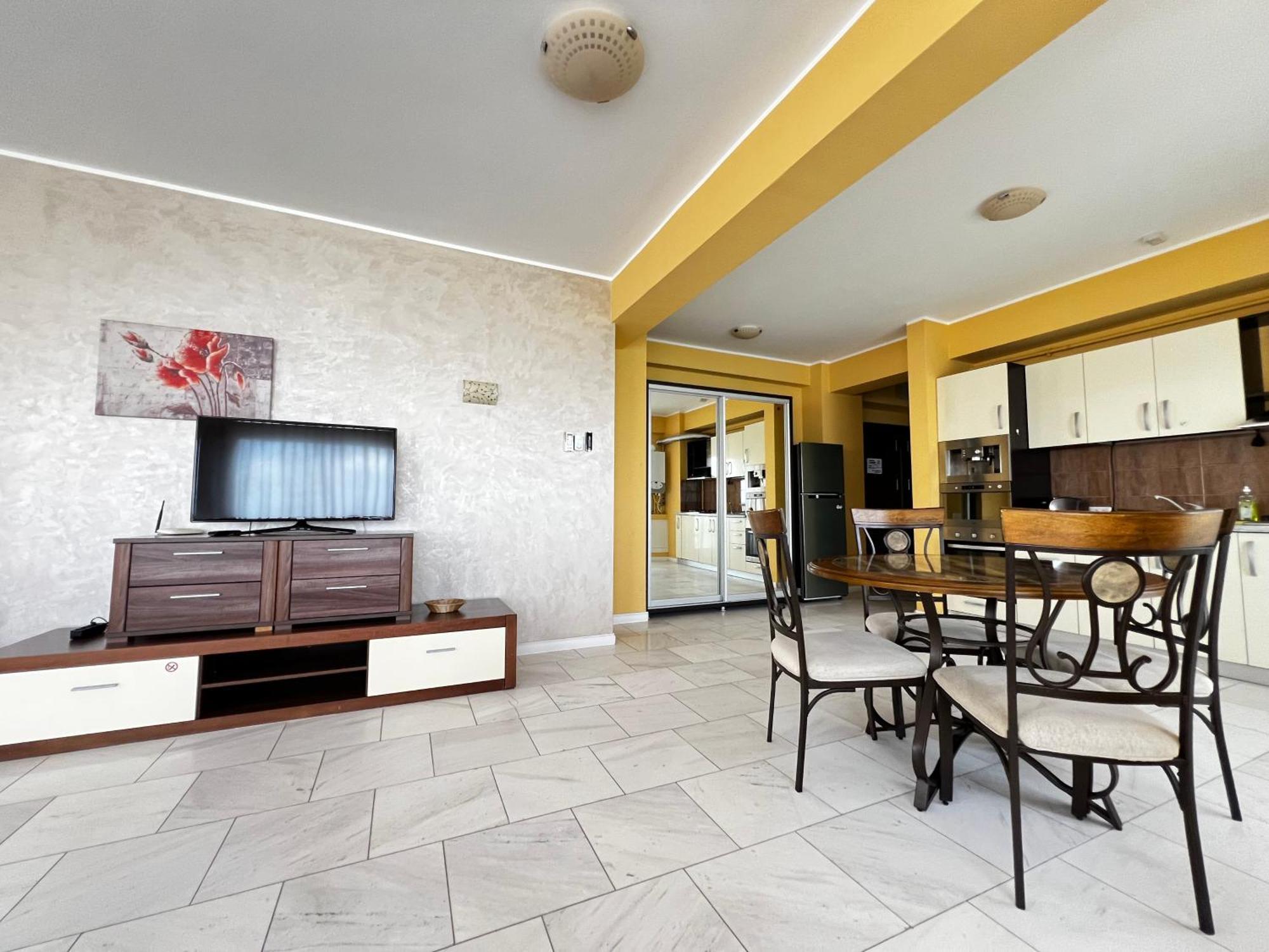 Sophia Lake View Suite Mamaia Buitenkant foto