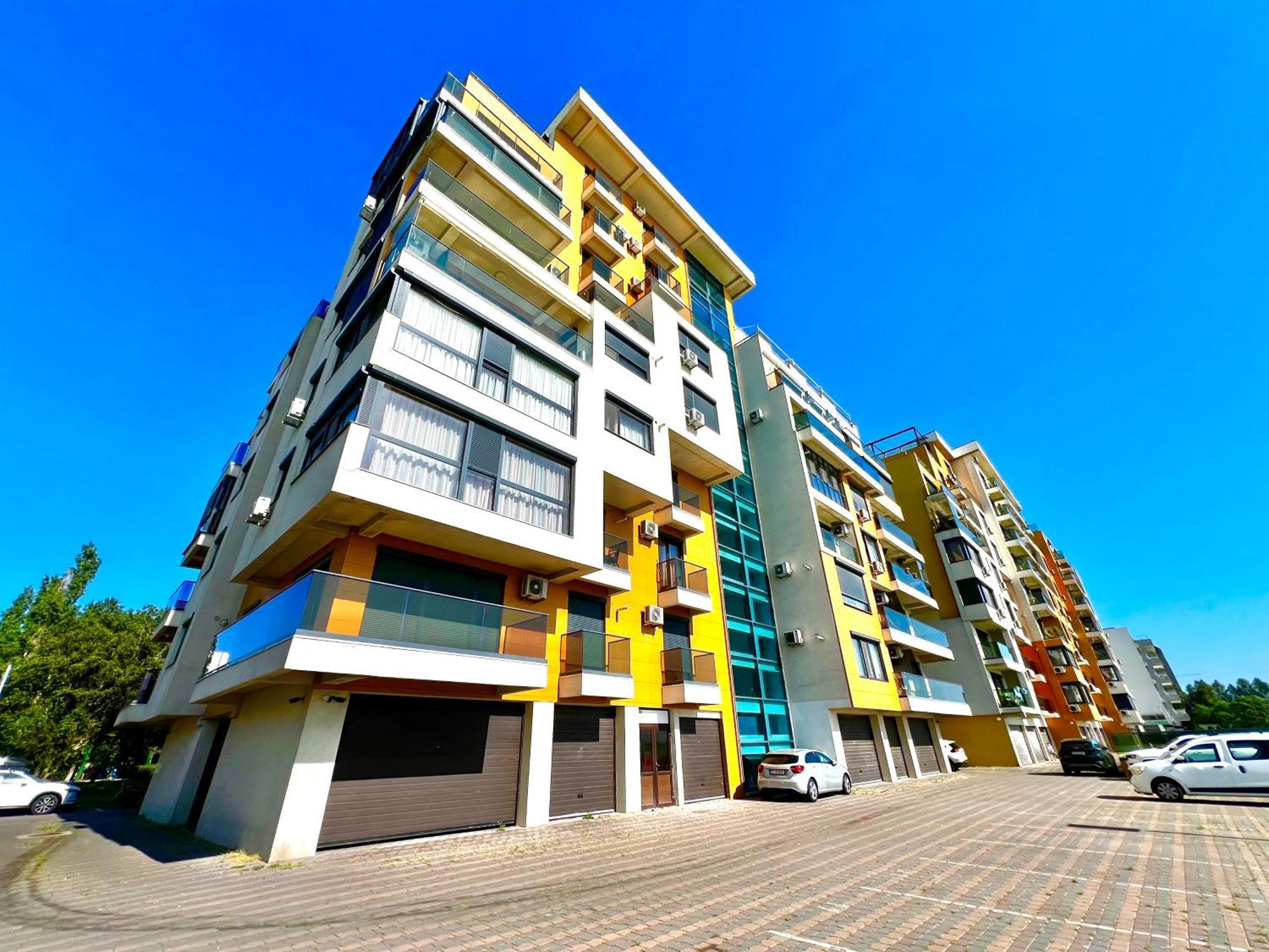 Sophia Lake View Suite Mamaia Buitenkant foto